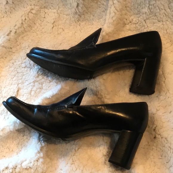 Franco Sarto Chunky Heeled Black Slip-on Loafer - Picture 3 of 7